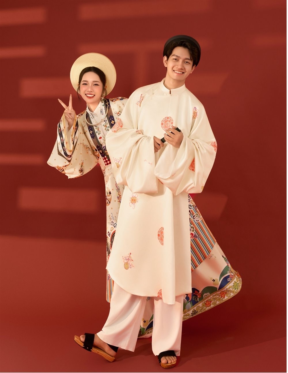 Cặp đôi trong trang phục áo dài cổ phục tại Trang Kami Studio